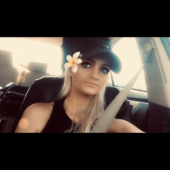 Hello! 💕 - Picture 2 of 2